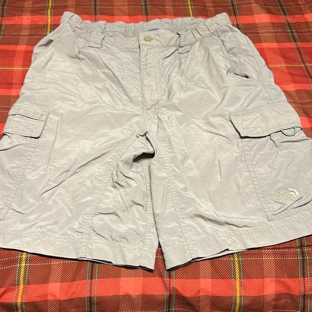 mens north face shorts sz m